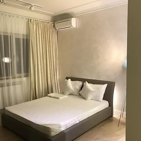 Апартаменти Lux Tudor Arghezi *